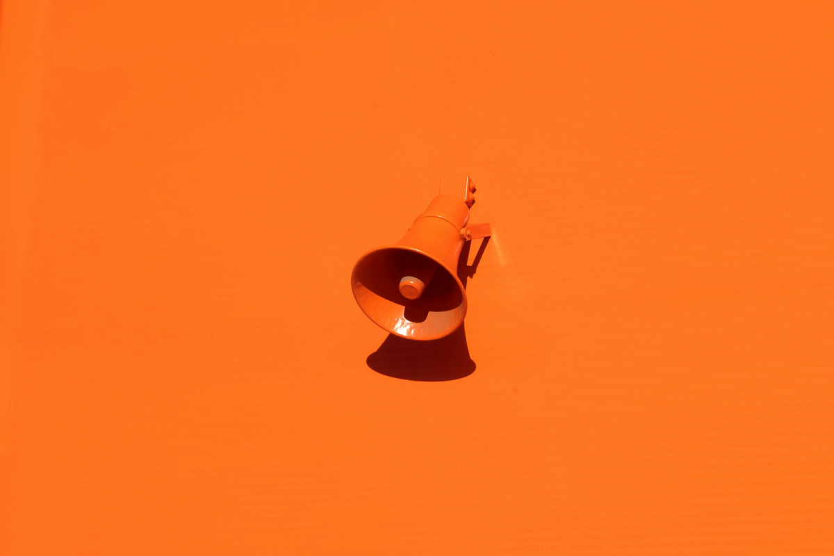 orange sound horn for bright energy